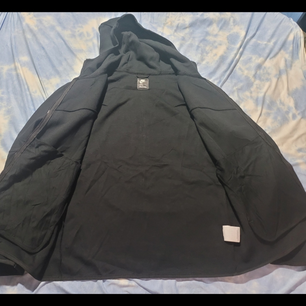 Nike Jacket - Picture 6 of 6